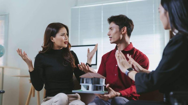 Group discussing property division in Virginia divorce