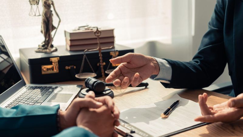 Working with high-net-worth divorce lawyer