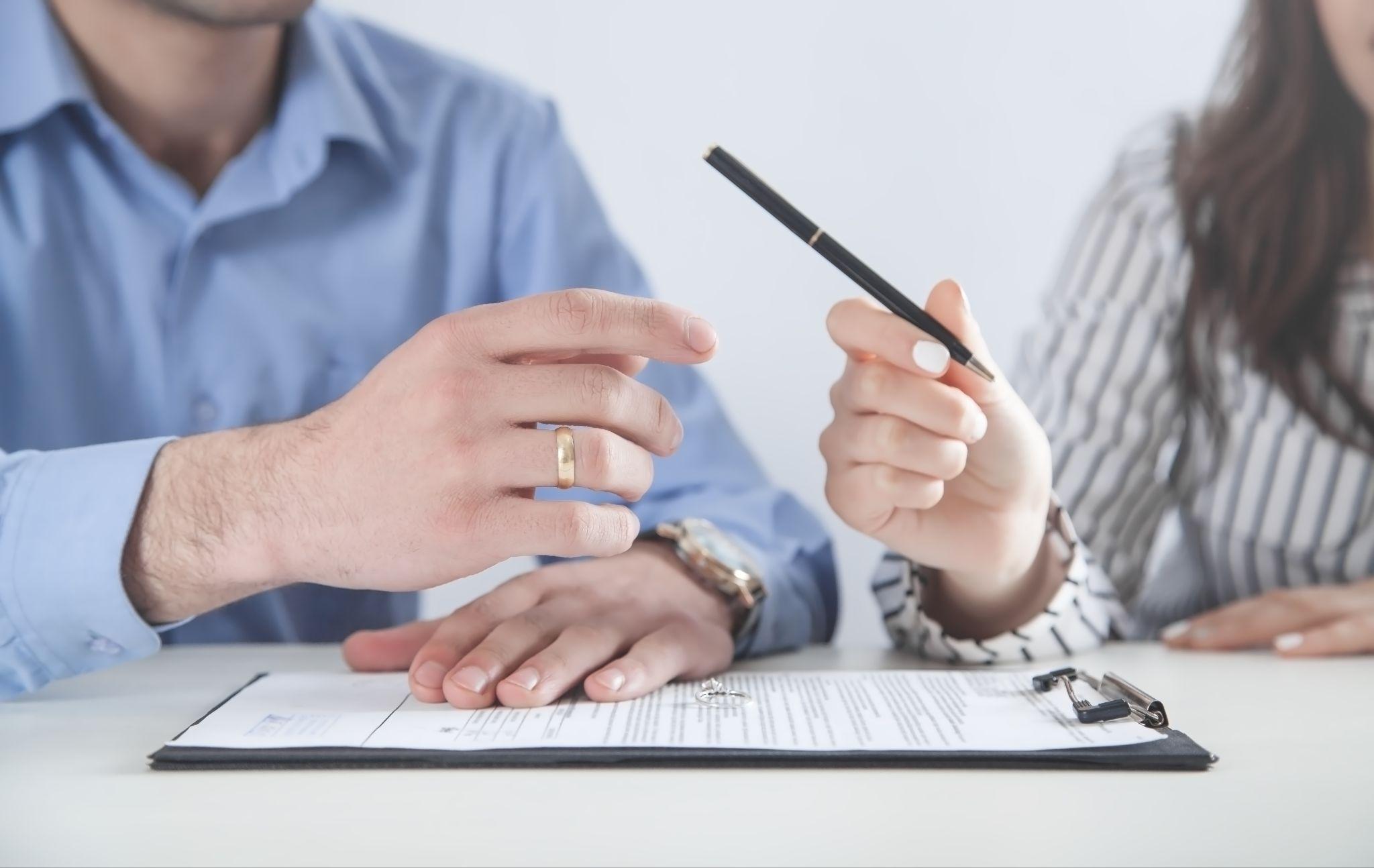 Signing a divorce document